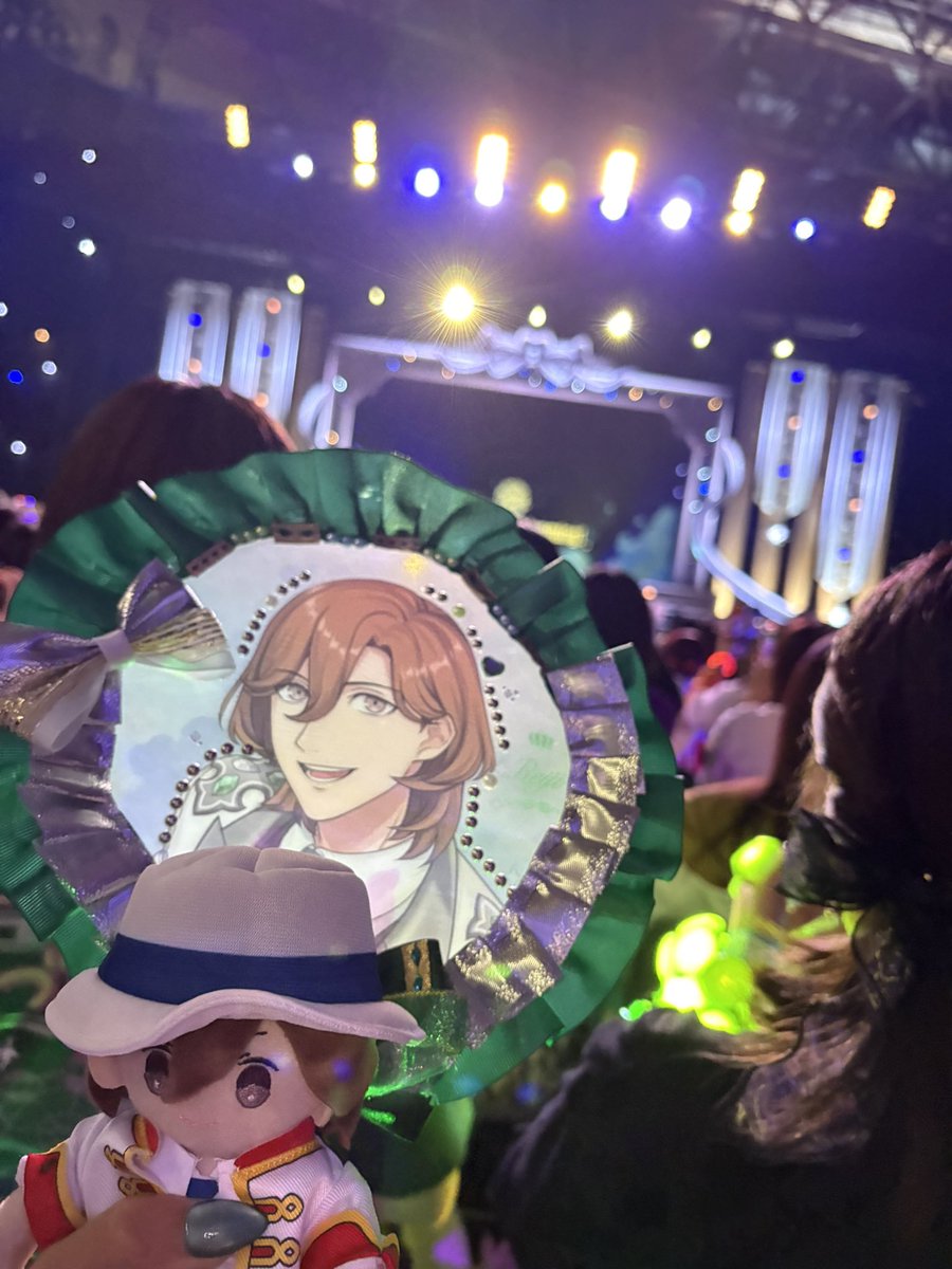 リオン tweet media