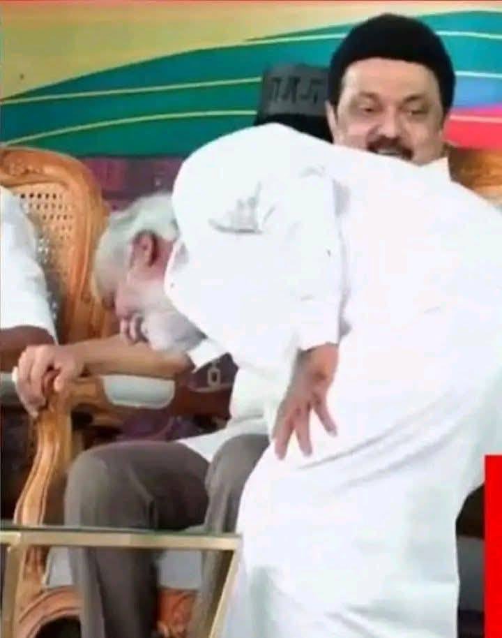 TamilAmerica's tweet photo. சார் @PKSekarbabu நீங்க யார் யார் காலில் எல்லாம் விழுந்து காலை நக்கி டயரை நக்கி இப்போ @Udhaystalin காலை பிடிக்கிறீர்கள் என்பதை மறந்துவிட்டீர்களா சார்?
#கால்நக்கி_சேகர்பாபு #டயர்நக்கி_சேகர்பாபு
#மே_நாலு_திமுகவுக்கு_பாலு #ByebyeStalin
#EndofDMKDynasty #EndofDMK #TVK #TVKVijayHQ #TVKVijay #தமிழகவெற்றிக்கழகம் #TVKforTN #VoteforTVK #TVK4TN #TVKGlobalNRITeam #TVKGlobalNRIWing #TVKforTN2026