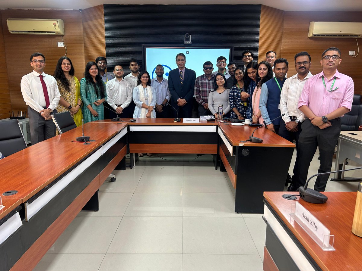 Officer Trainees - Indian Information Service 🇮🇳 tweet media