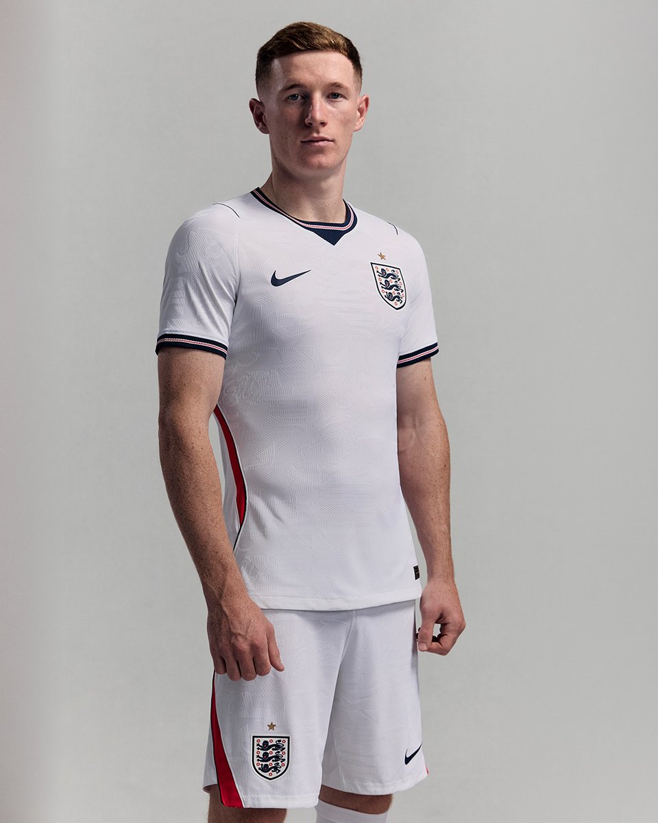 England's tweet photo. Our #ThreeLions' new home kit 😍🤍
