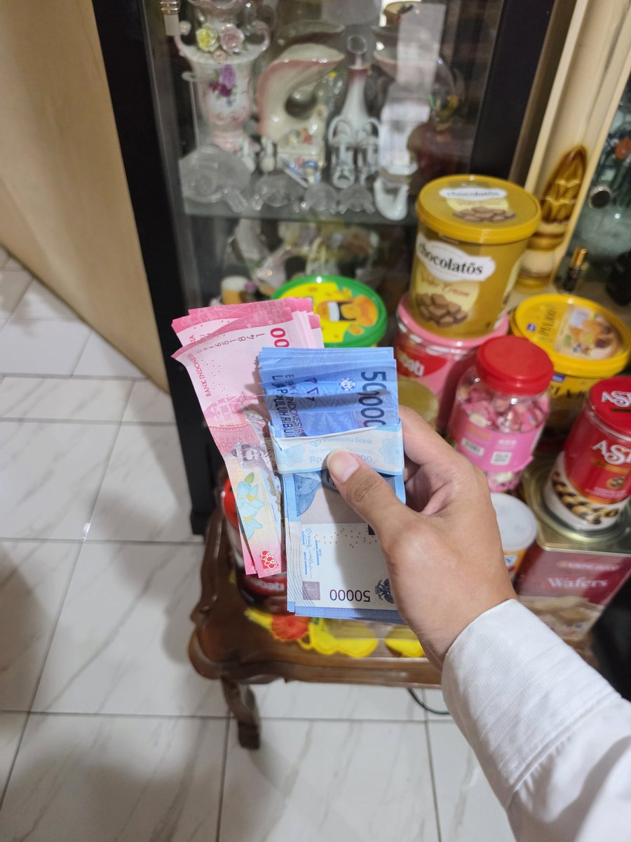 ルトフィ Iuhtpi tweet media