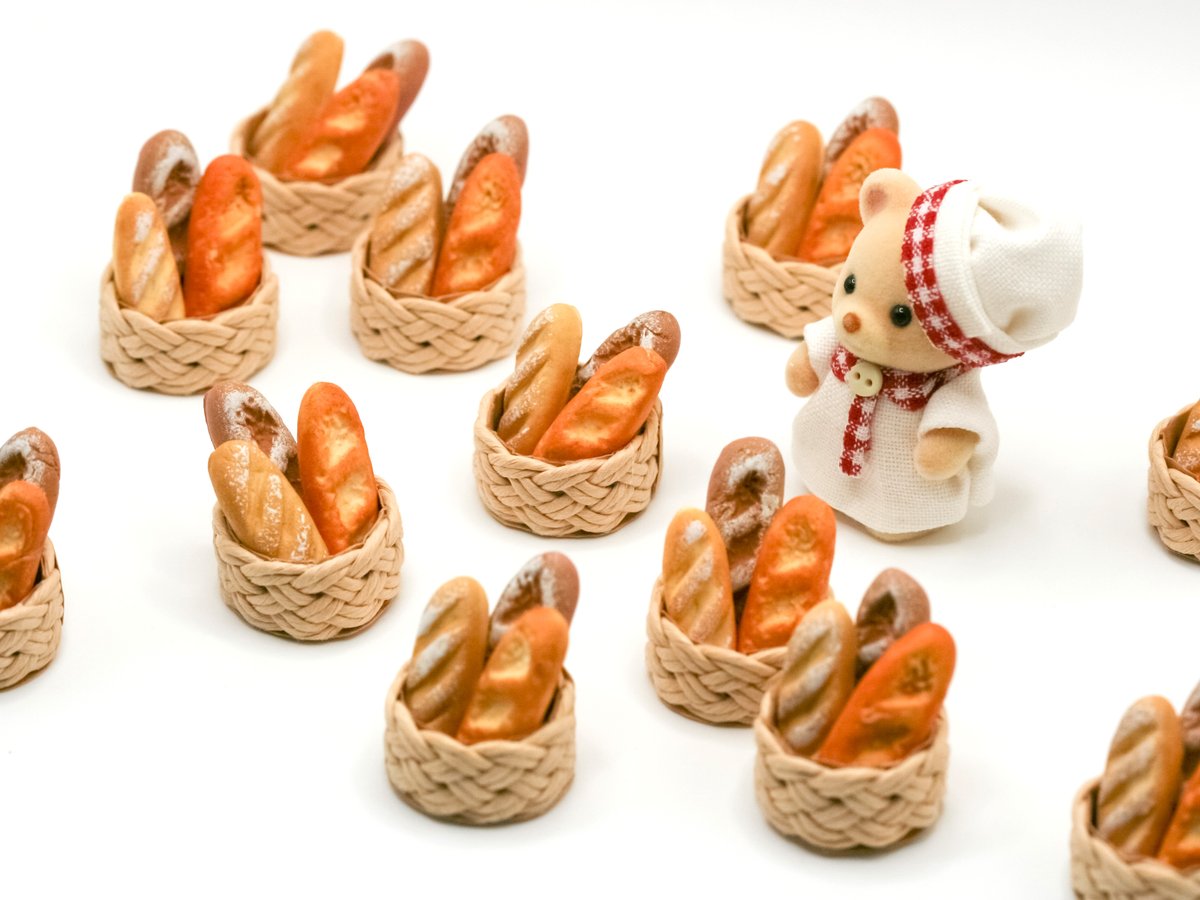 🥖フランスパンに囲まれて
＃ミニチュア　＃ドールハウス