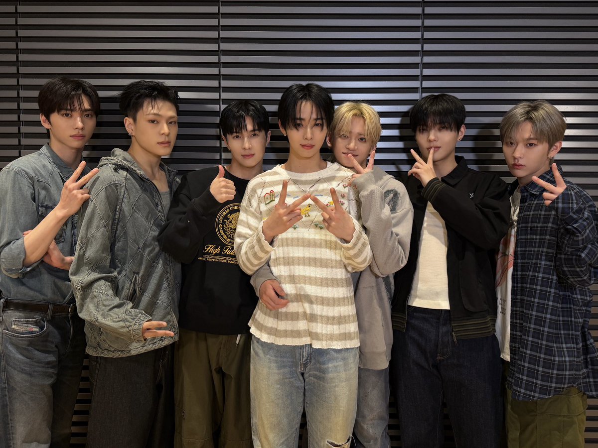 WHIB(휘브) tweet media