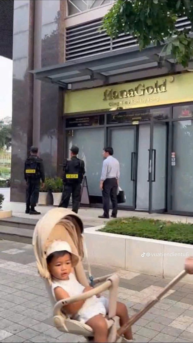 Anh Yoni tweet media