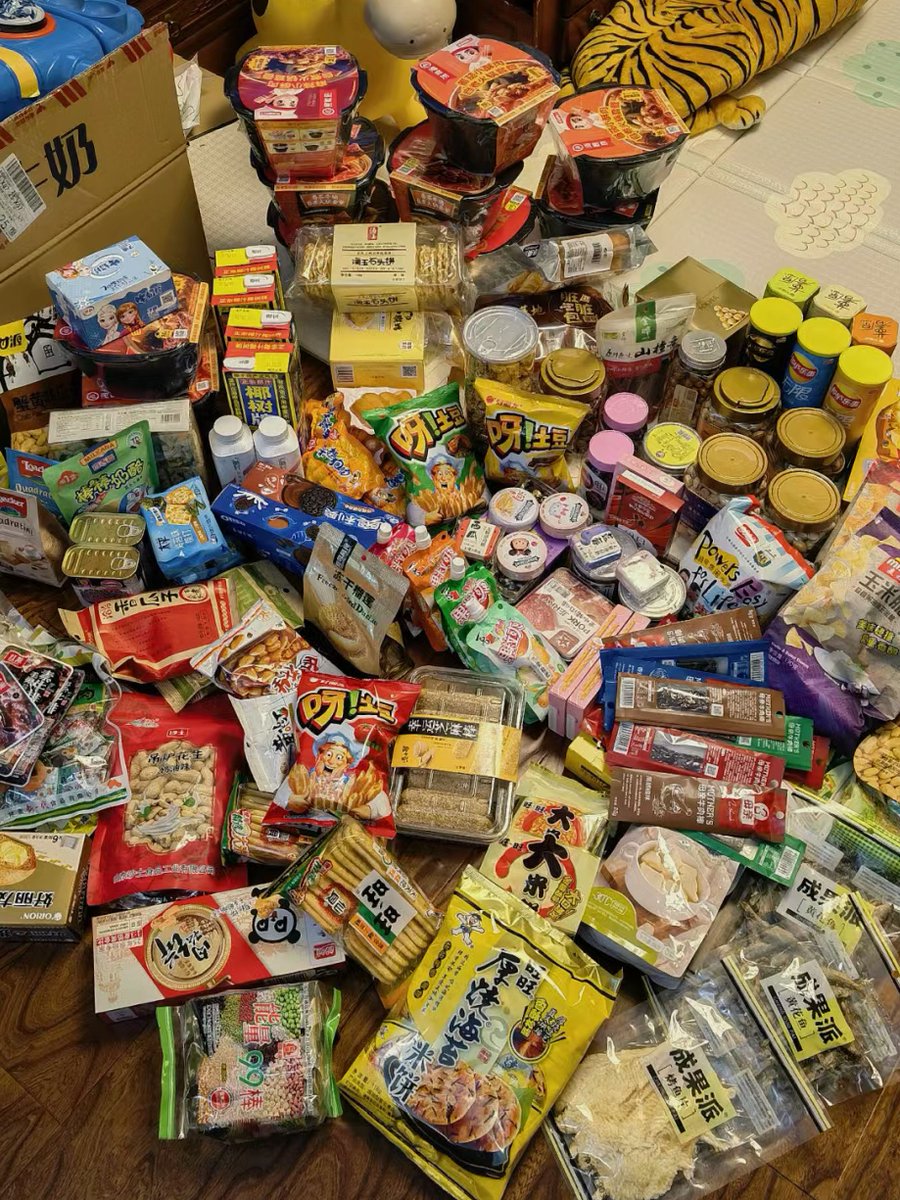 jayne white tweet media