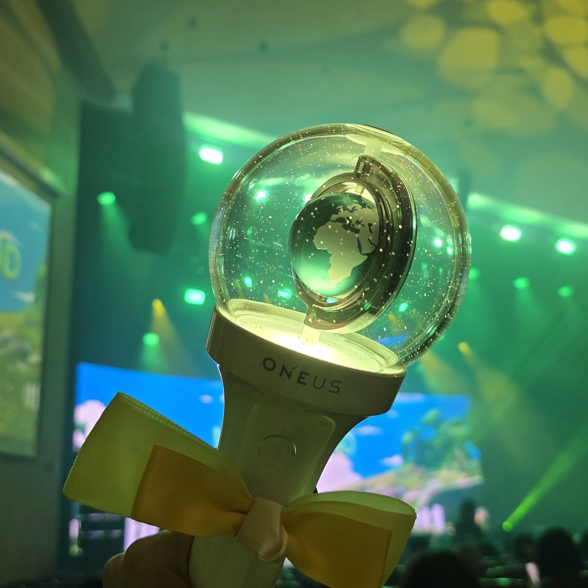 루나티 tweet media