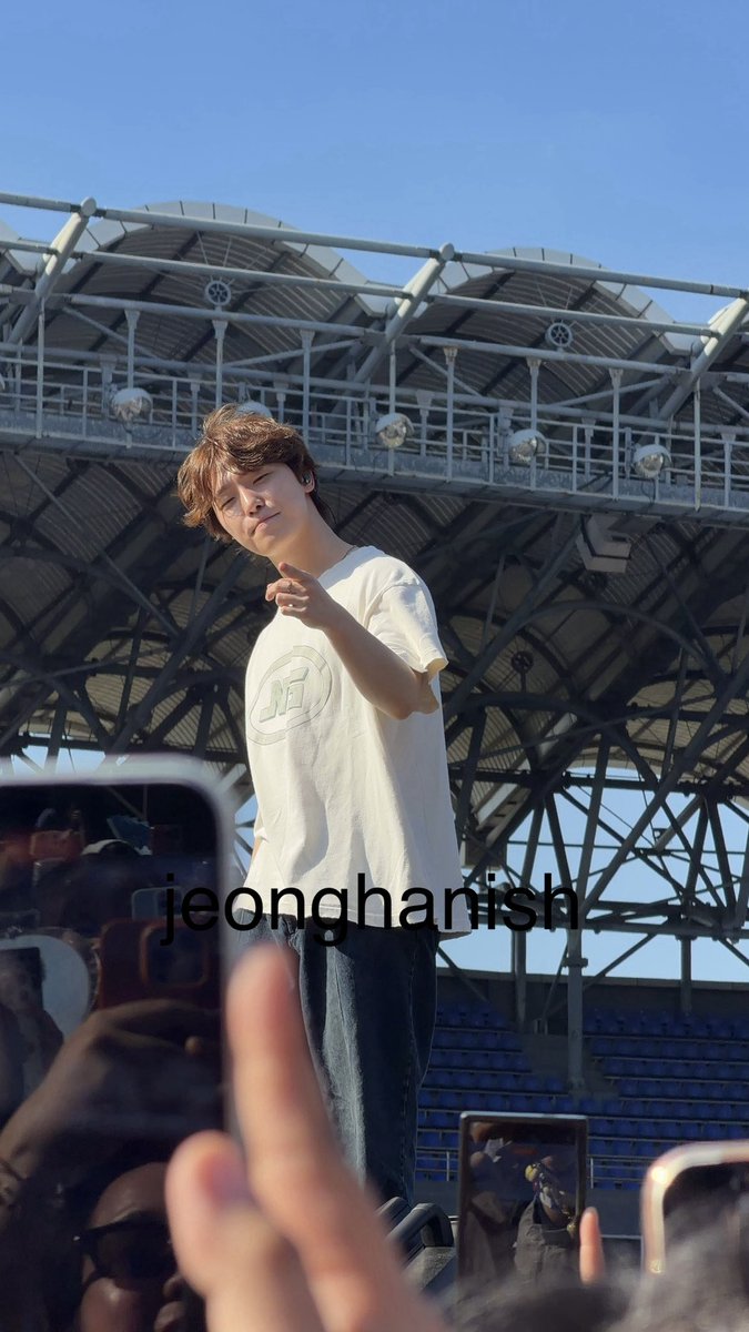 dino so cute !!! #SEVENTEEN_NEW_IN_BULACAN