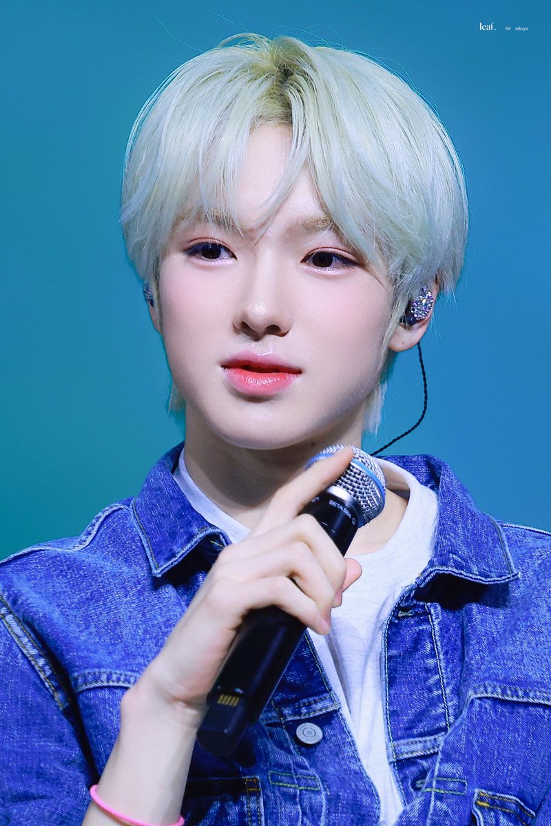 𝐥𝐞𝐚𝐟. tweet media