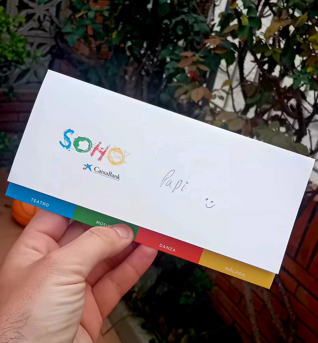 En ocasión de regalar... siempre que puedas regala cultura... regala Málaga...

#FelizSábado #ConciertoCuaresma #OrquestaLarios