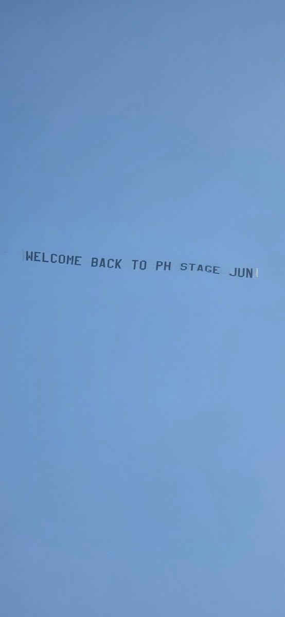 JUN AERIAL BANNER WELCOMING HIM BACK TO PH!!!! this is so sweet 🥹🐱❤️

cr: cheol17_
