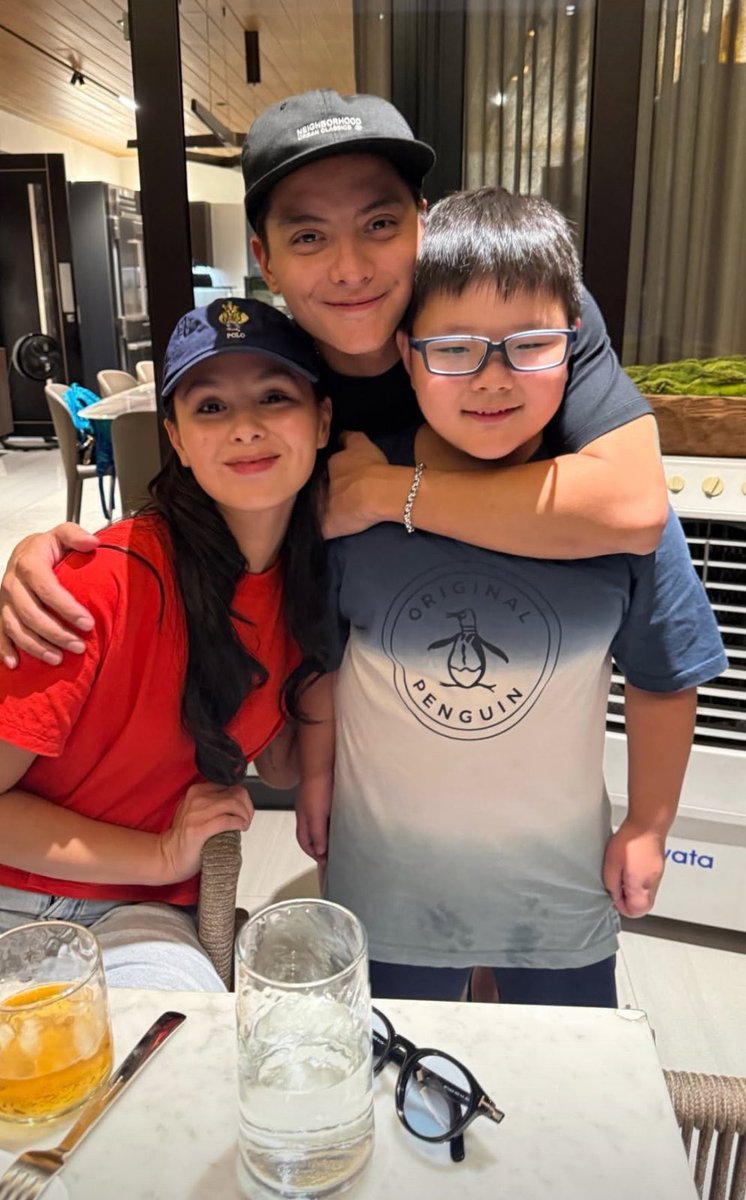 vpkatol's tweet photo. Happy Family. Lakas mo Milos ah 🥰

#DJKai https://t.co/6GZpZrbazc