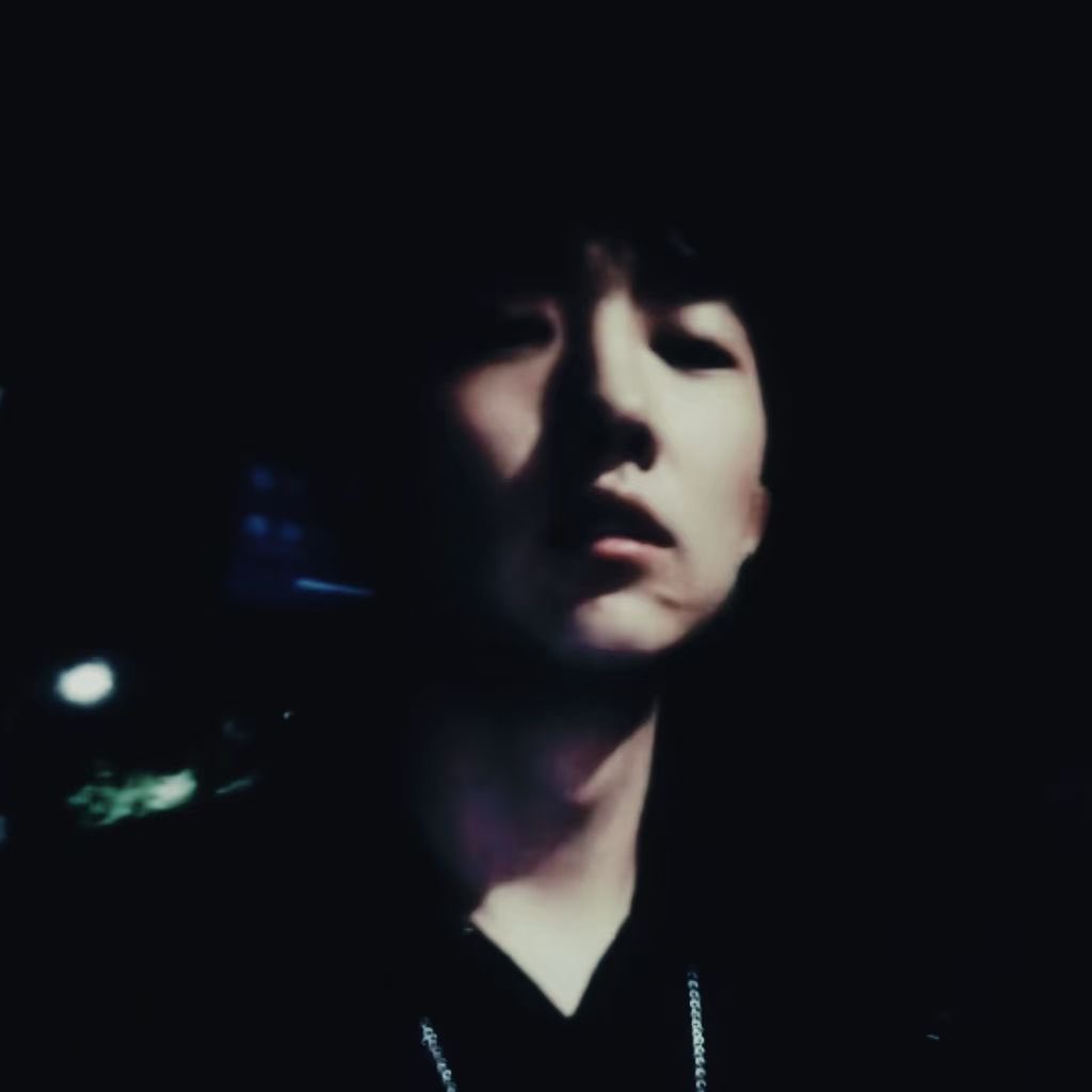 Backtop73712's tweet photo. 你也会想我吗 https://t.co/7h4bCuNVuJ