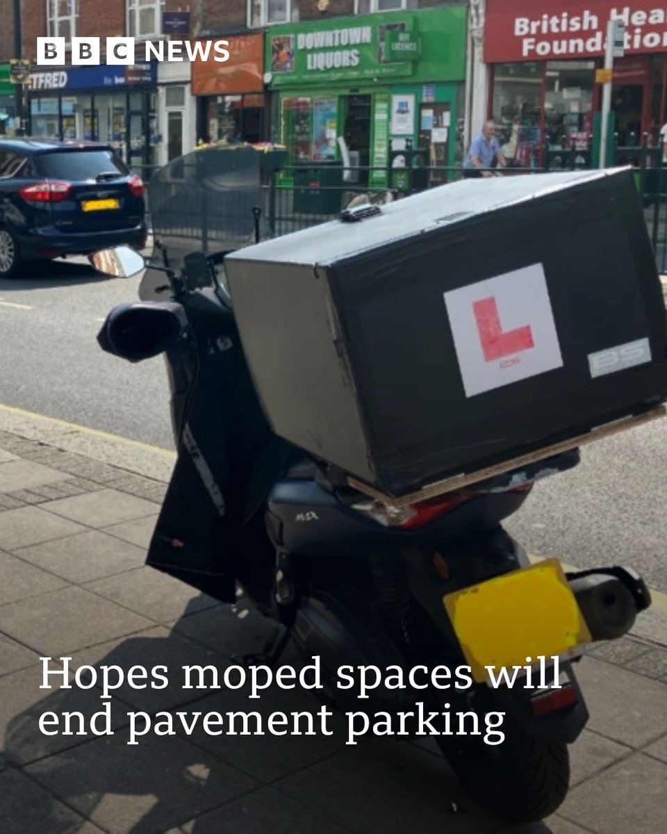BBCSurrey's tweet photo. New parking spaces for mopeds have been introduced in Epsom's High Street in a bid to stop delivery vehicles parking on the pavement. 

More here: https://t.co/sAzYNzt0pY https://t.co/QTQ587jvSm
