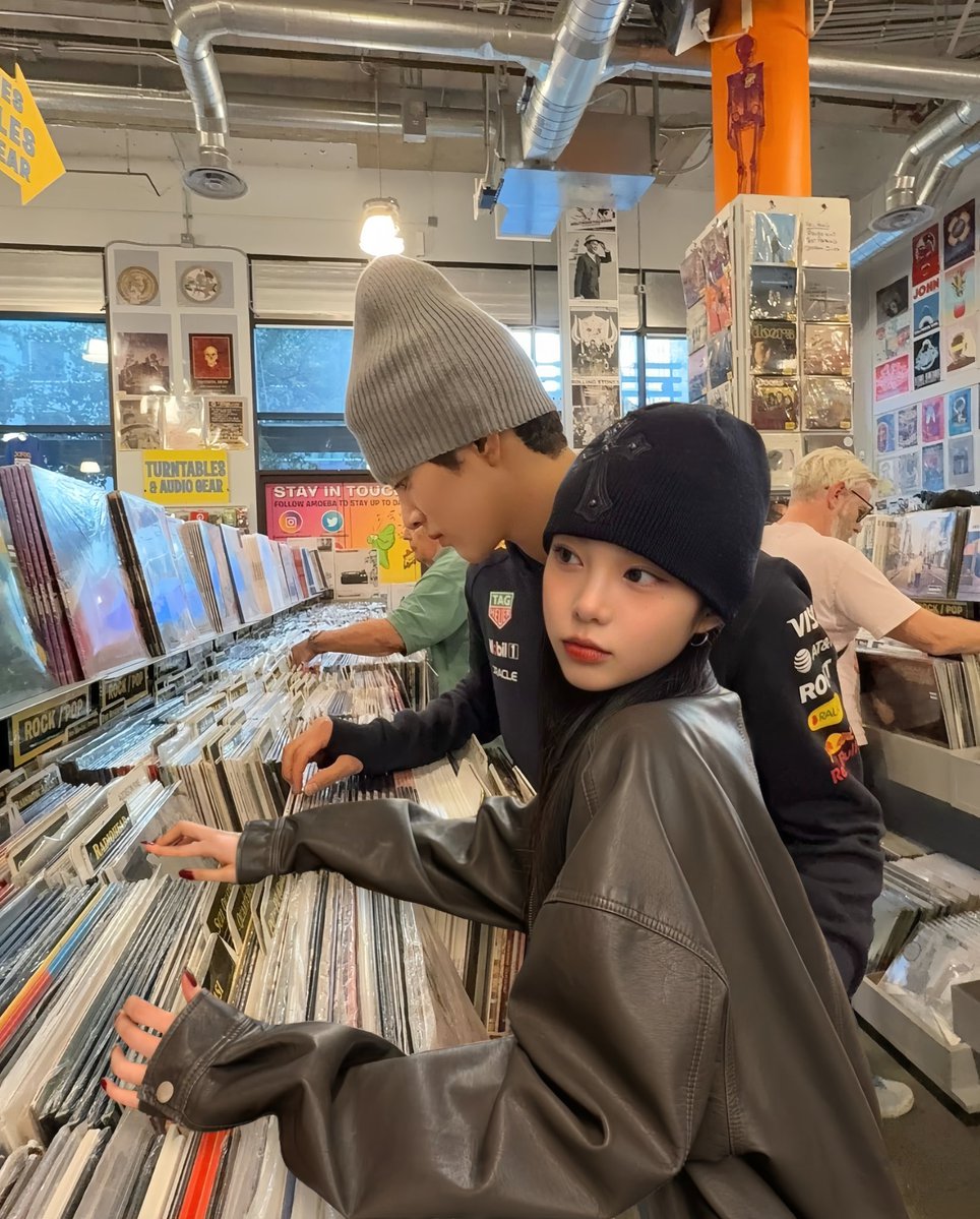 fay 𝜗ৎ tweet media