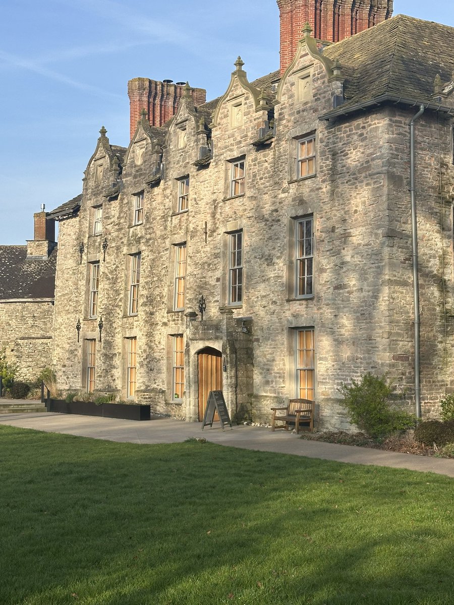 Izabella Kaminska tweet media