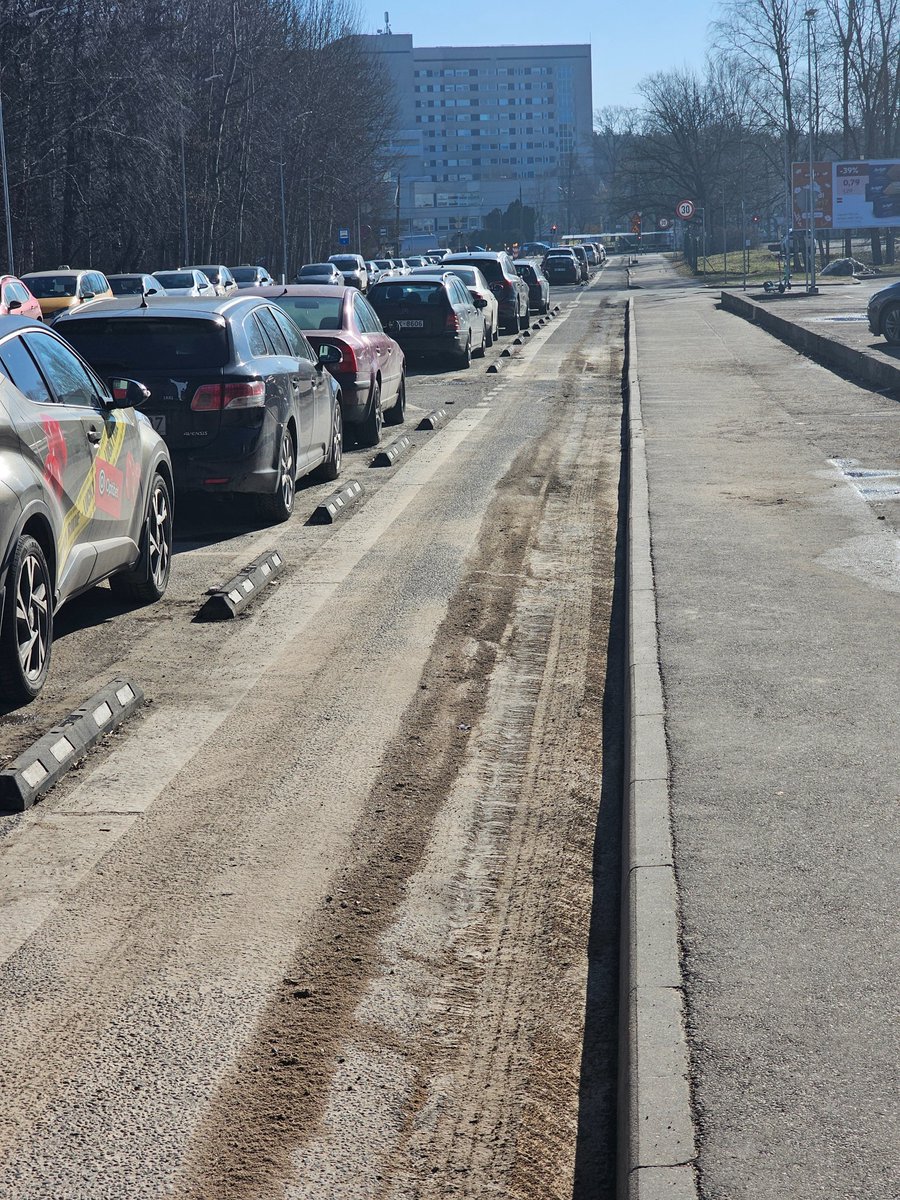 Saliktengriba tweet media