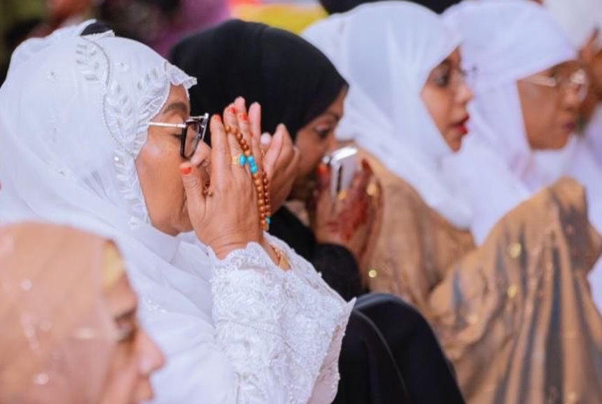 clickHabari tweet media