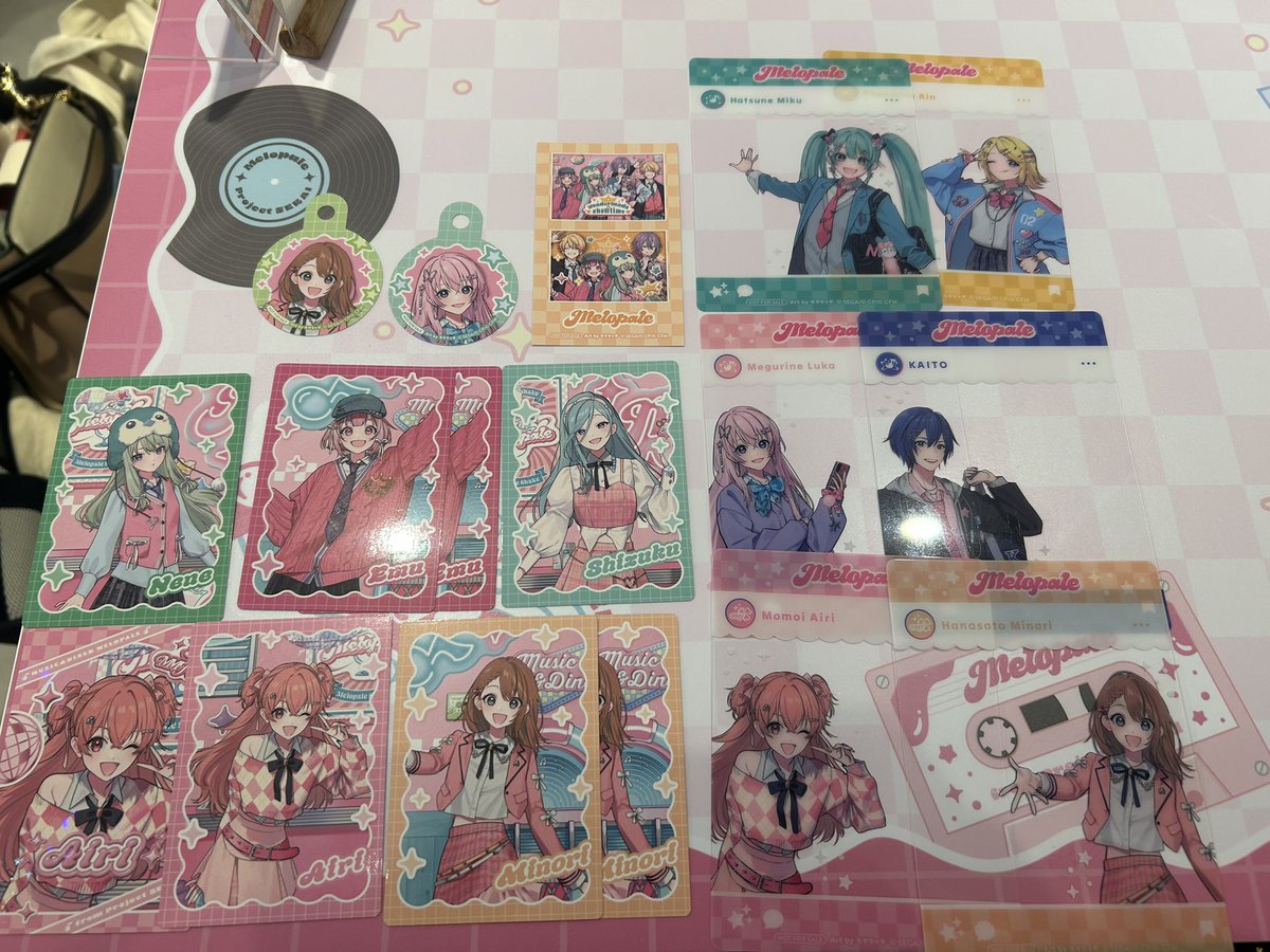 kmttig_ne's tweet photo. 【交換】 プロセカ メロパレ 特典 トレーディングカード トレカ C  大阪 

求：遥 レン or 定価

譲：みのり 愛莉 雫 えむ 寧々 ミク リン ルカ KAITO

愛莉R⇔遥Rのみ

本日大阪手渡し＞後日郵送 https://t.co/8ds5S2XV54