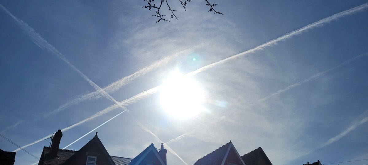 ANGRYNIC tweet media