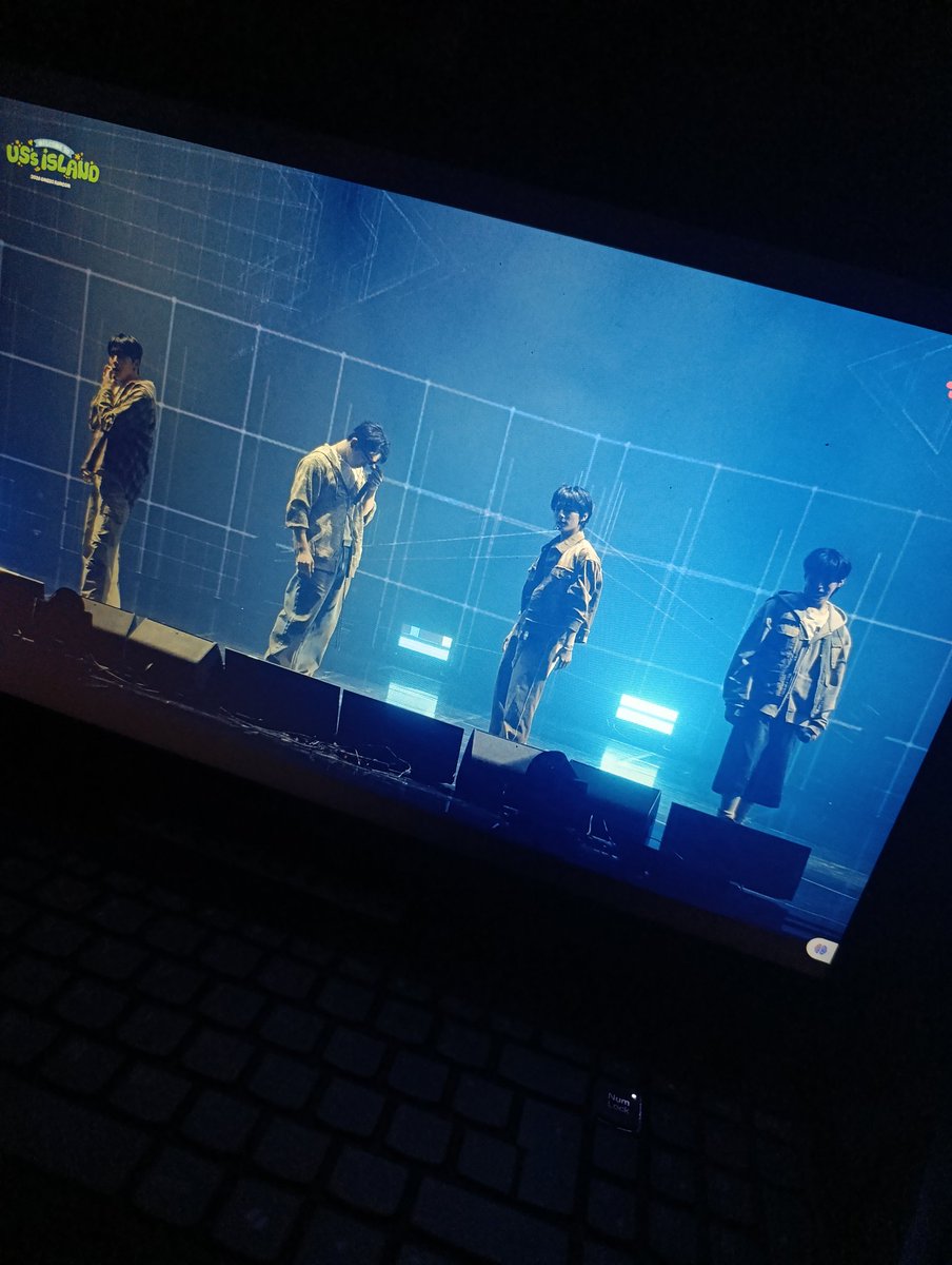 原us •· Bett 🛸 tweet media