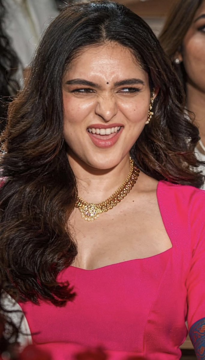 D E F E N D E R tweet media