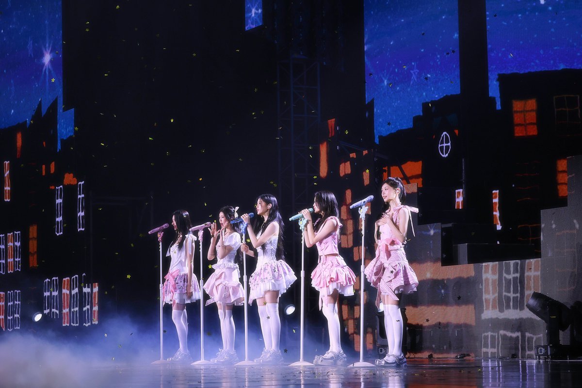 ILLIT official tweet media