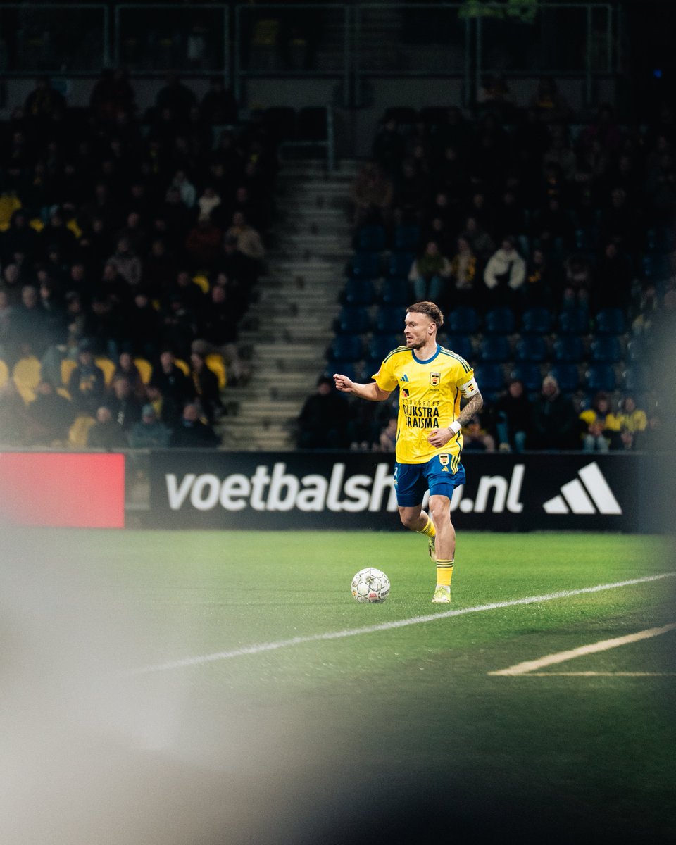 SCCambuurLwd's tweet photo. Schouders eronder en door 🫵
#CAMJAZ https://t.co/FggnwUb7aS