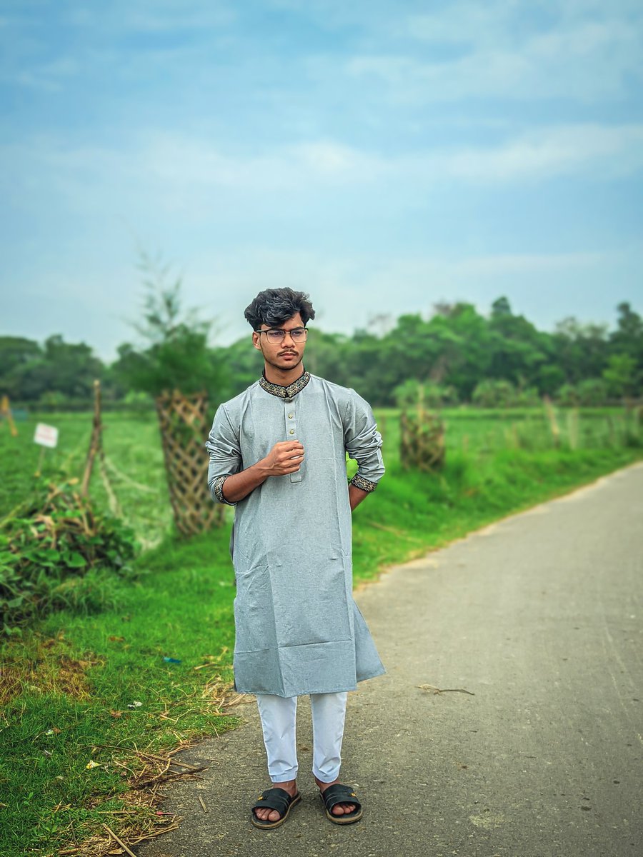 _Abid_Chowdhury's tweet photo. Eid Mubarak 🥰🌙🤗 
.
.
#EIDMUMARAK 
#happyday https://t.co/CuX30IFkn8