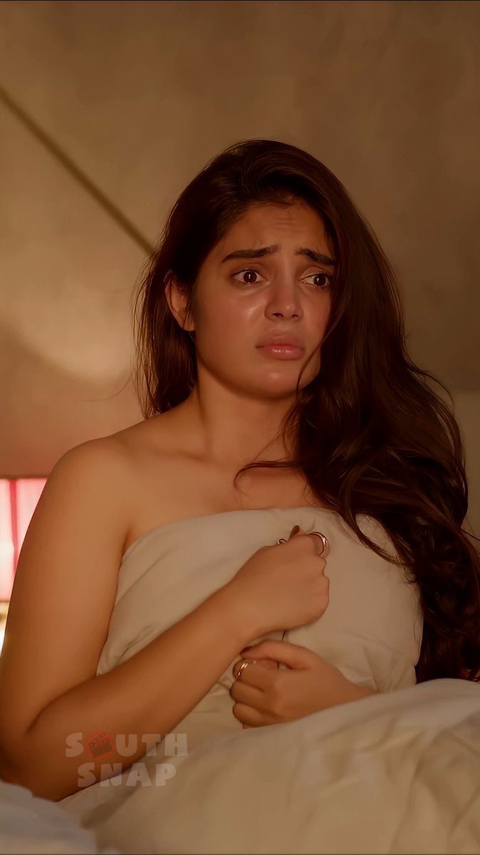 SouthSnap's tweet photo. Kushitha from "3 Roses" - Watch 4K Slow Motion Vertical Video Edit❤‍📷 -  

>>>> https://t.co/WnrzhfmcHf 

#Kushitha #KushithaKallapu #3Roses #Kushithahot #Actresshot #ActressEdits #VerticalVideo #Slowmotion #4K https://t.co/xqF46A2dGX