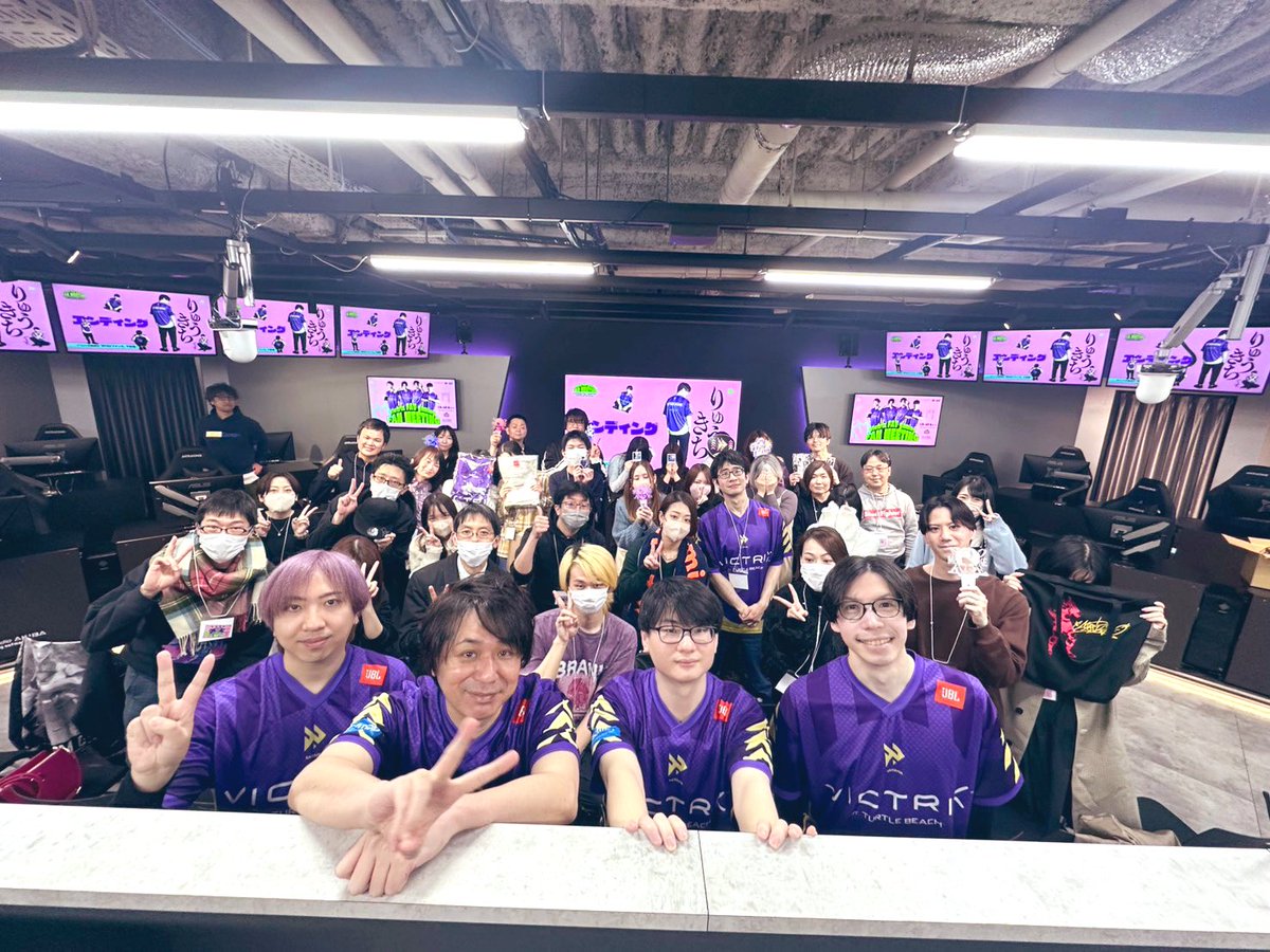 FAV gaming tweet media