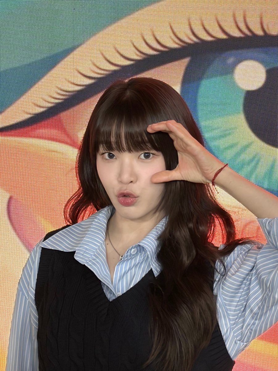 [🐿️] 260318 | 8_OHMYGIRL X
[#OHMYAir] In a while, at 9:50PM, #SEUNGHEE will appear on 'KBS2 Super Catch: Eye of Truth' (ep.4)💓 This week, shall we go uncover truths that will keep us on the edge of our seats? Let's watch it live with SEUNGHEE❗

#승희 #현승희 #오마이걸 #OHMYGIRL