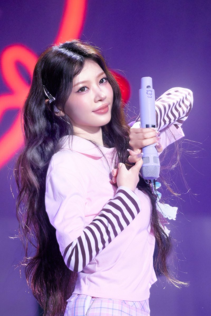 ILLIT official tweet media