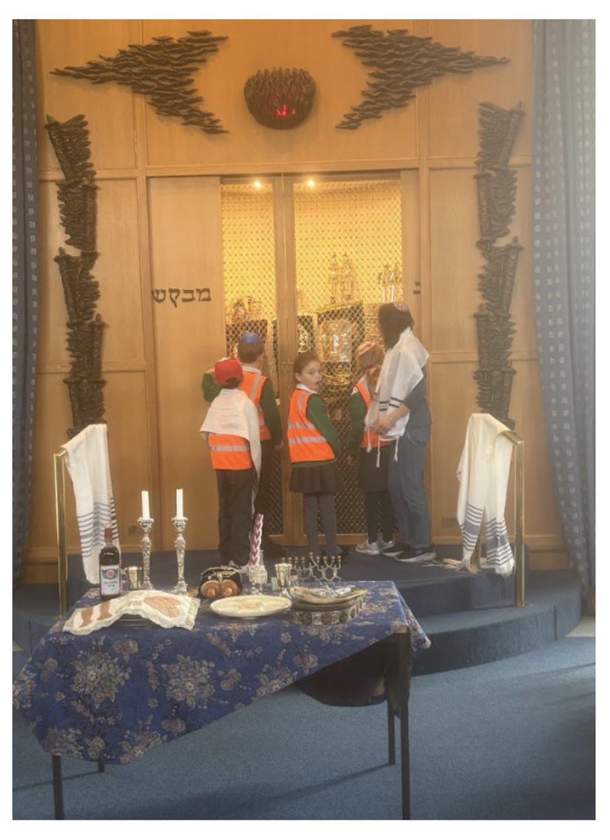 Hurst Park Primary Academy tweet media