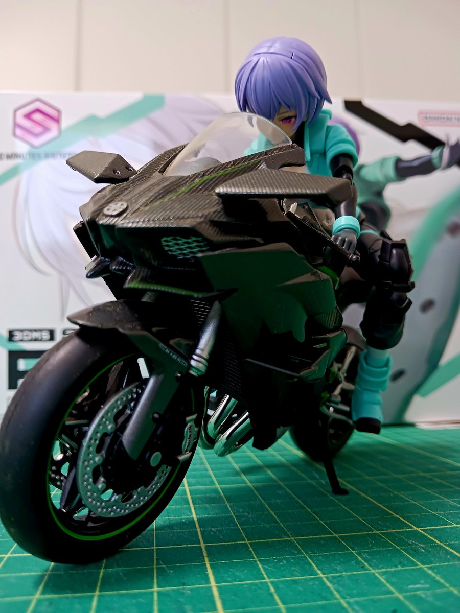 fluorstar's tweet photo. 一応、バイク乗れた🙌
そして、うちの猫😺 https://t.co/nqEZMBF77z