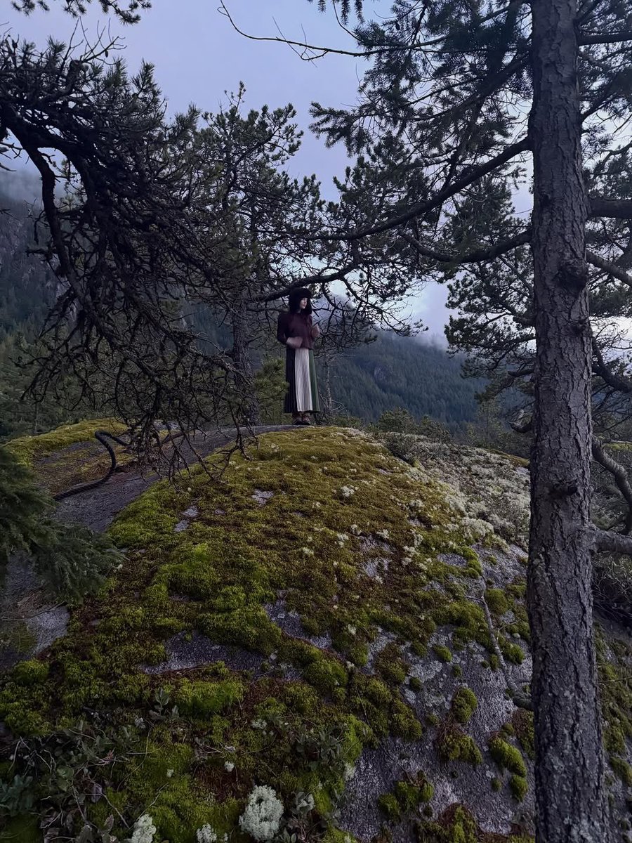 Sophie Thatcher Archive tweet media