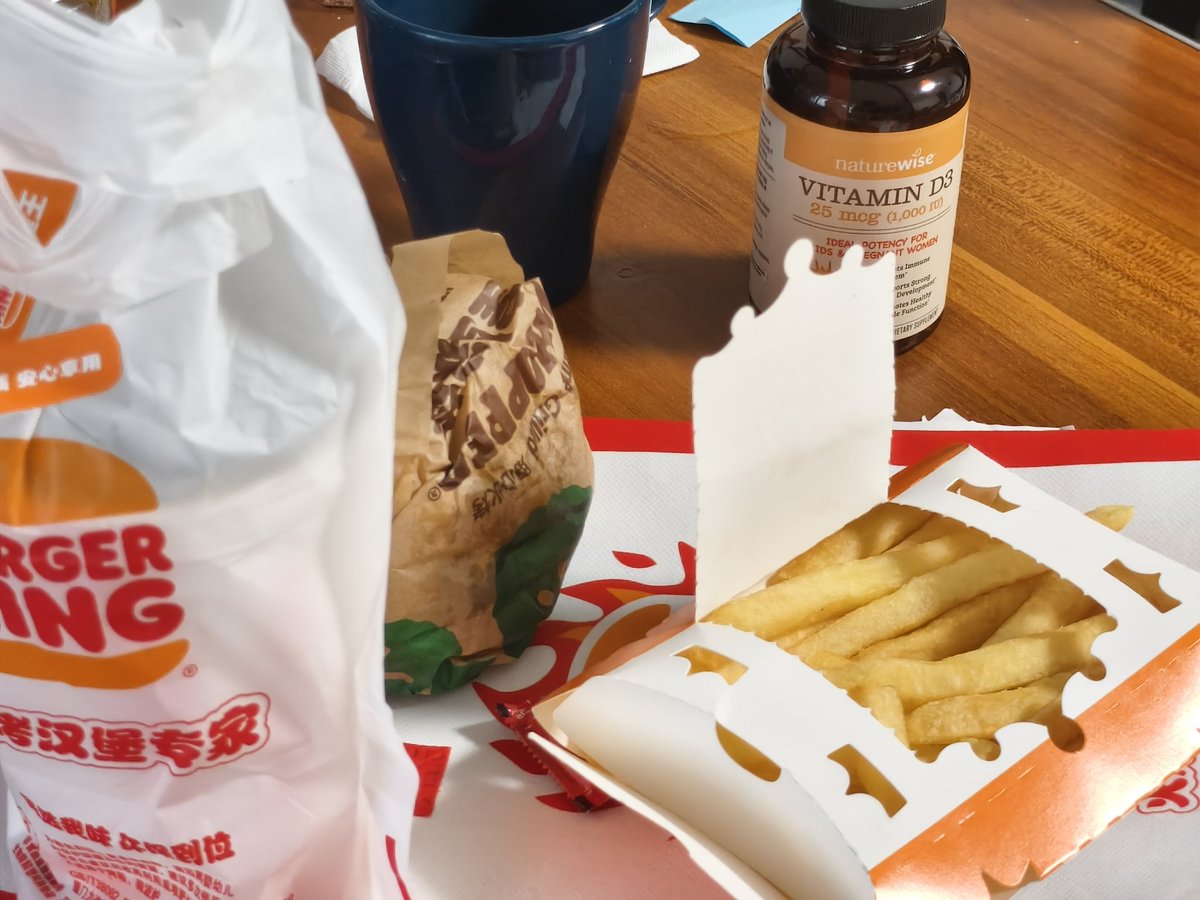 果壳里的君王 tweet media