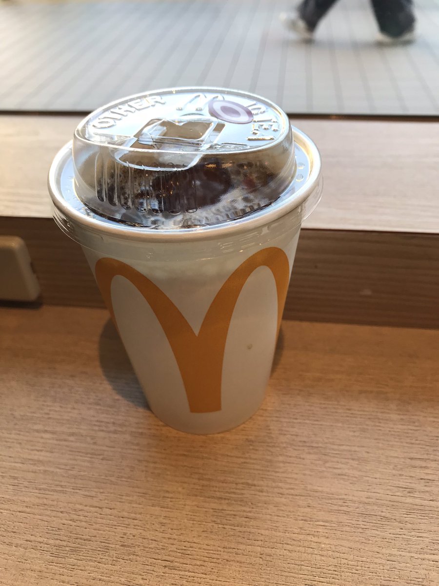 ryunosuke_h's tweet image. #cafetime 
#icedcoffee 
#電源確保 
#水分補給 
#時間調整 #killingtime 
#McCafe #新百合ヶ丘 
#MeTime ☕️