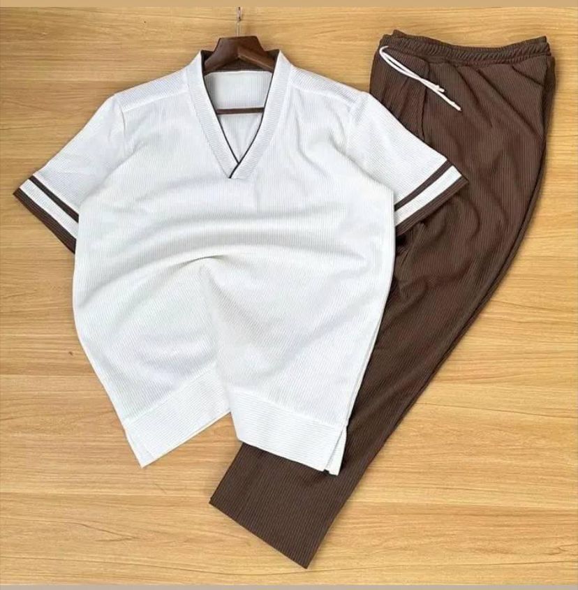 My husband's old friend (Moses) confided in him. He lamented that he stumbled on his ex, and she didn't have nice words to say.
In his words, she said "Moses, you still dress like you're in the 'Ama KipKip' era". 😭

He said no wonder he couldn't keep a woman for long. And it's