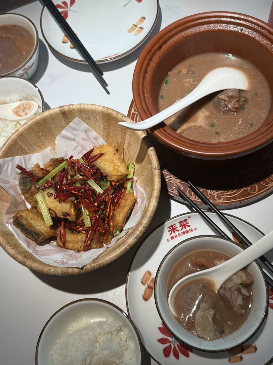 belleciious's tweet photo. อาหาร Hubei เมือง Wuhan อ่ะ อร่อย กลับมาซ้ำแน่นอน https://t.co/pFOdzhRSom
