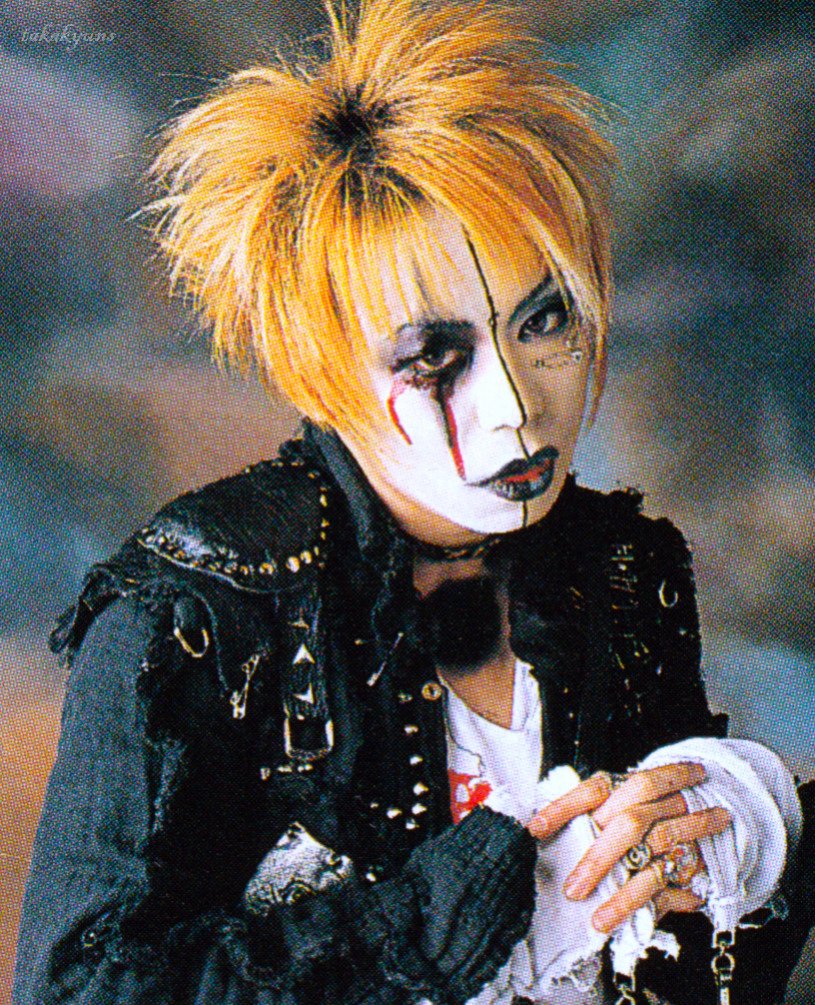 kyo posting tweet media