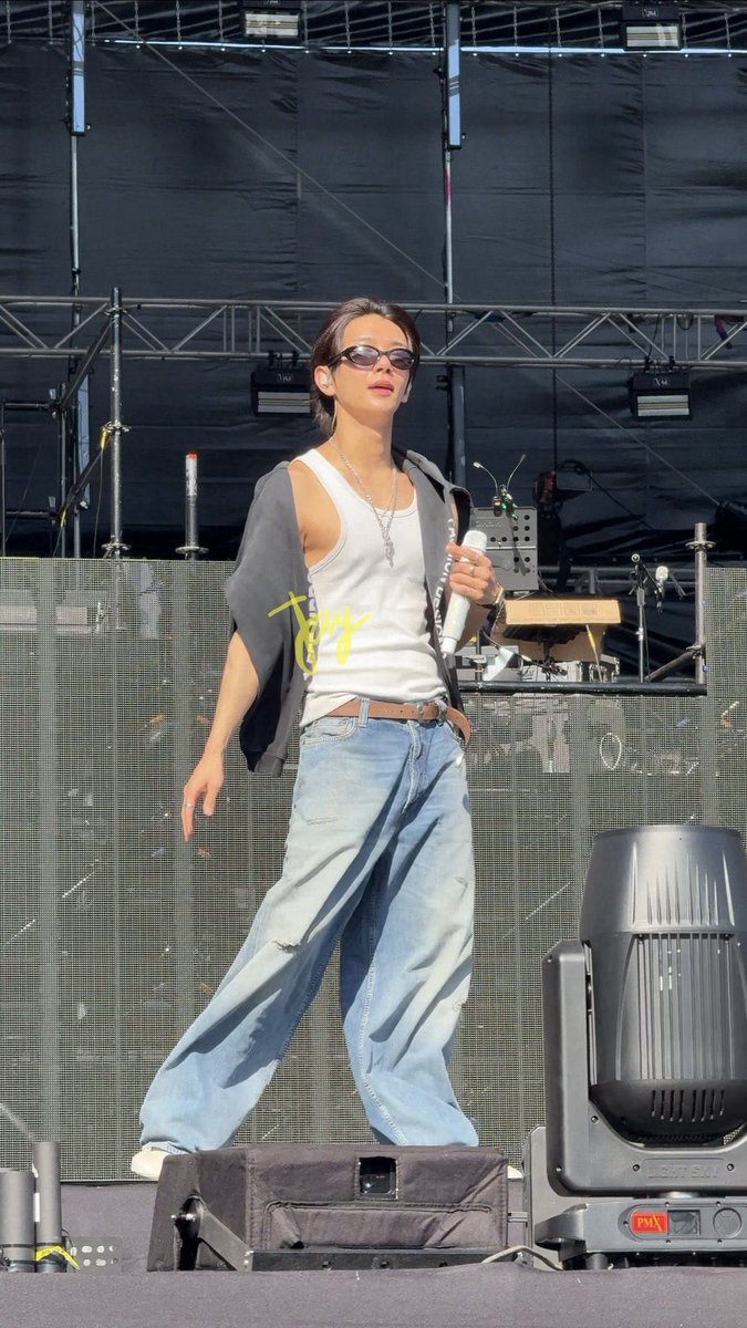 ◠‿◠ 🖤🖤🖤🖤