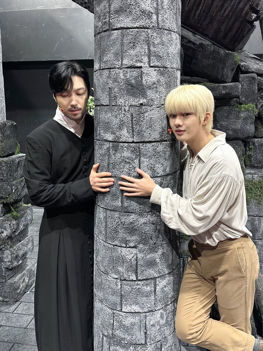 섬으로 간 나비 tweet media