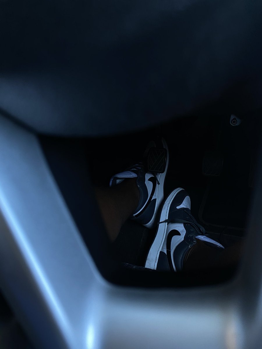 Sunday🌗 tweet media