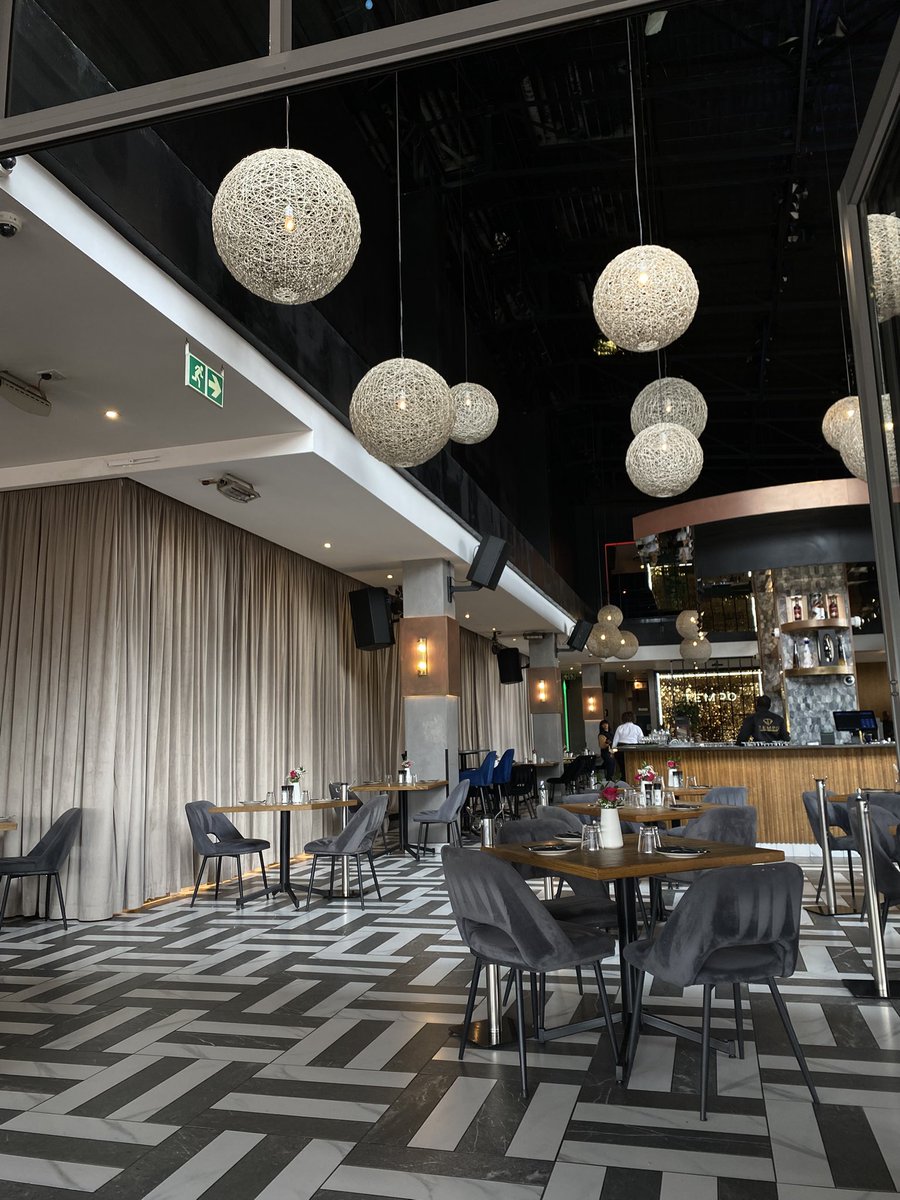 Sunday🌗 tweet media