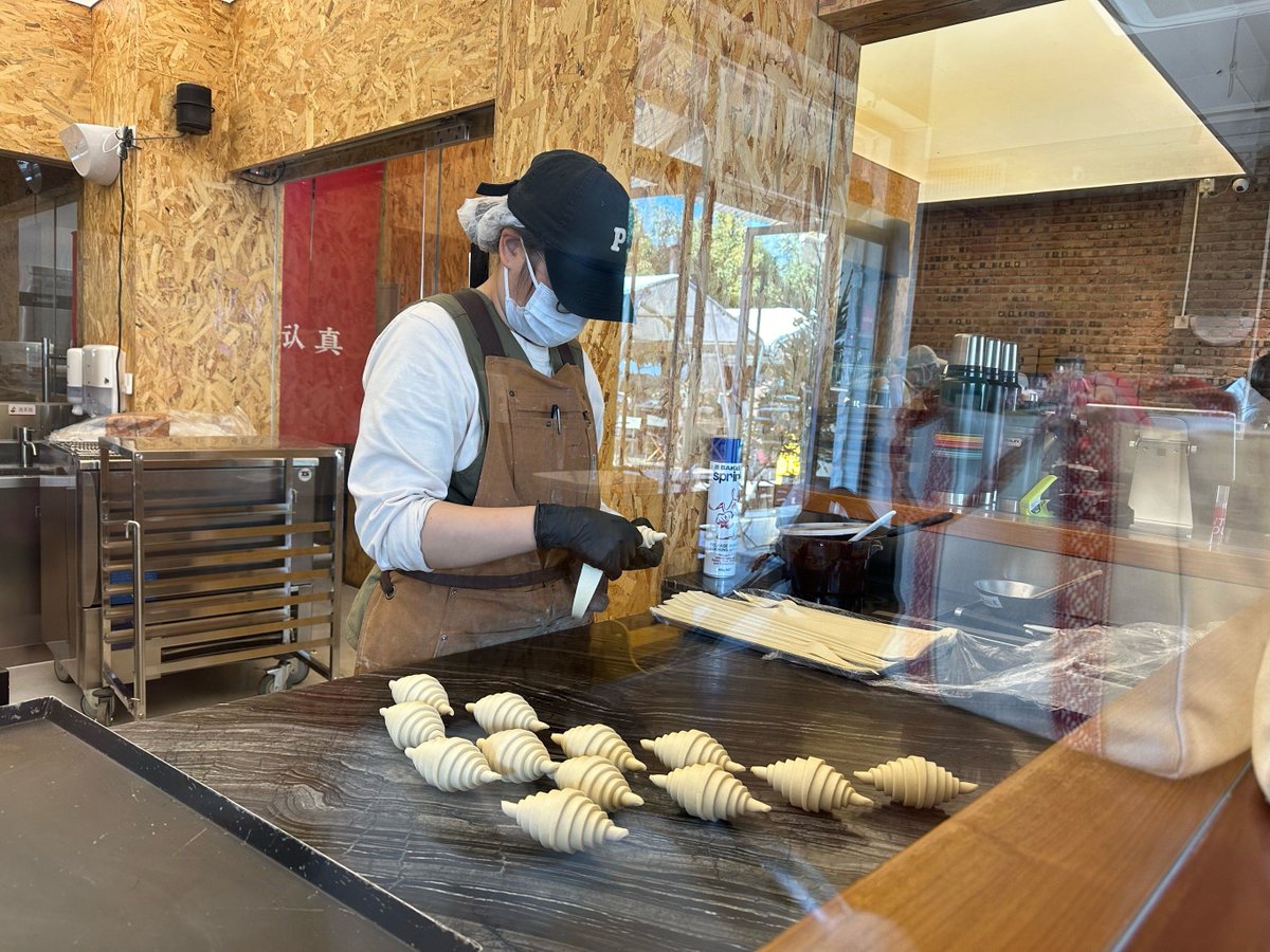 Lisa Gorman tweet media