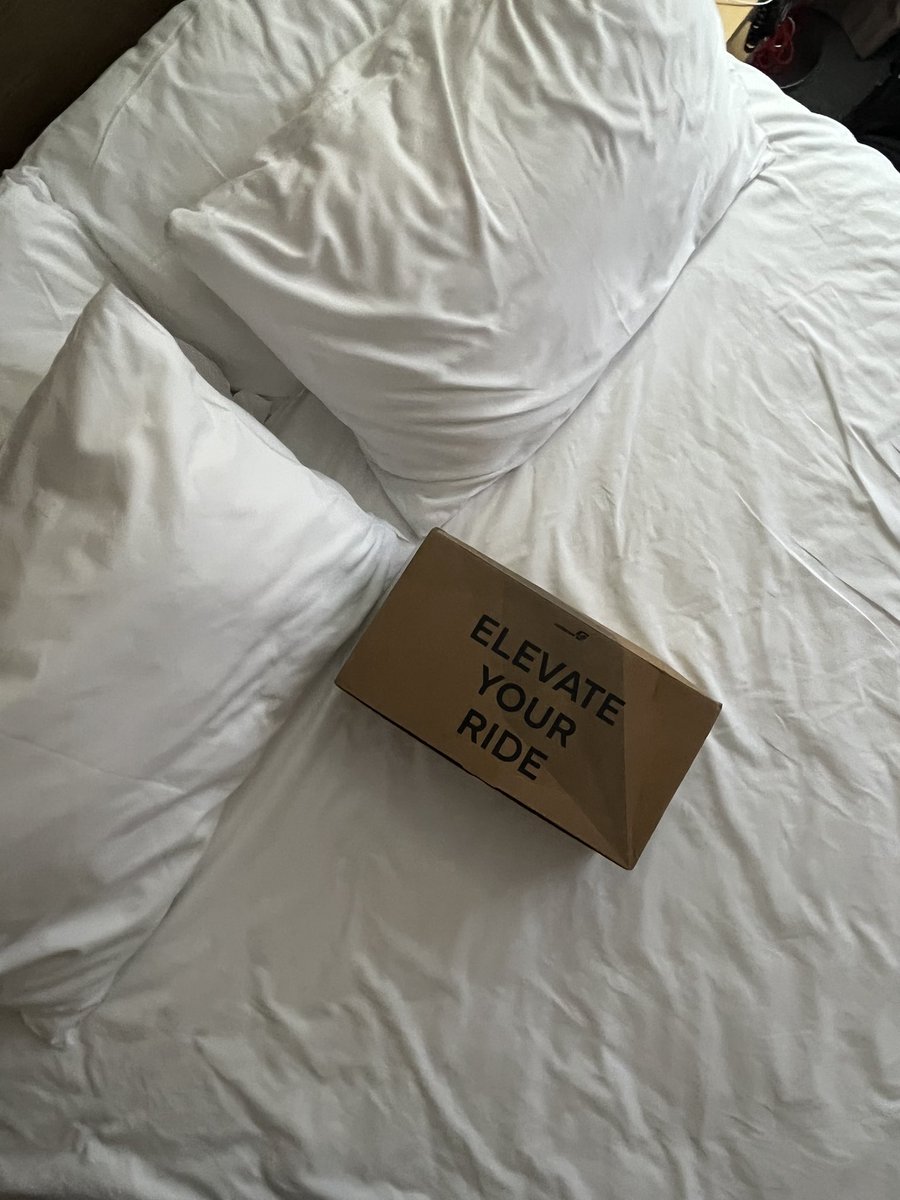 Выгораня tweet media