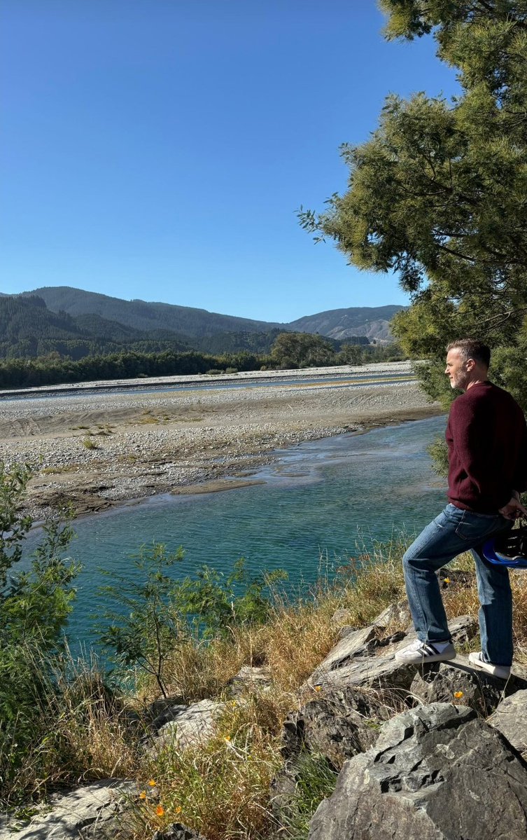 Mickey Mouse tweet media