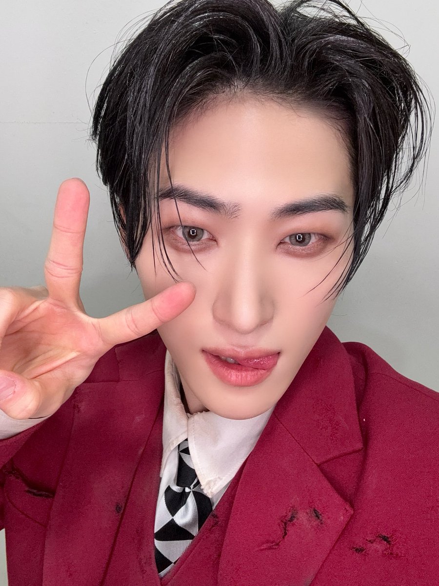 [#유민]
Why so serious🃏

#ALL_H_OURS #올아워즈
#YOUMIN #유민