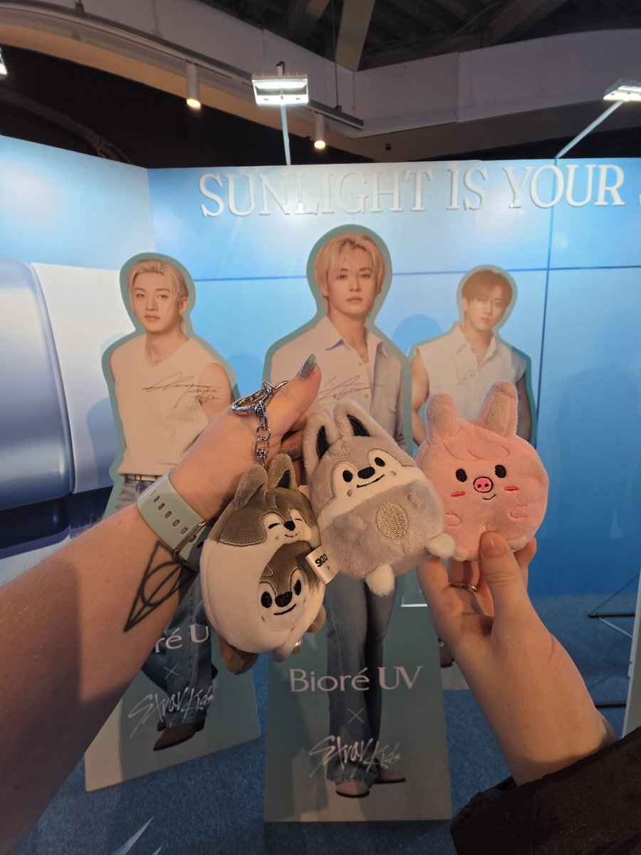 bluecat75's tweet photo. @biore_kr
#bioreUV #StrayKids
#SUNLIGHTISYOURSPOTLIGHT https://t.co/fuXGFImGh6