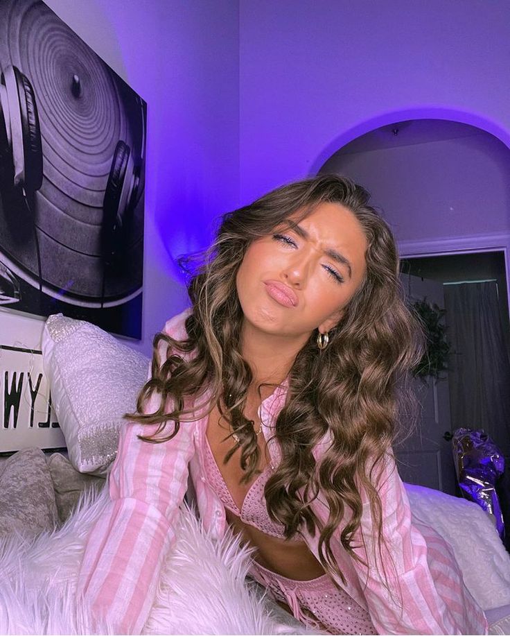 ShapeshiftDom's tweet photo. Well look who's back! Ready to drain your wallets again with your favorite babes. Come have fun, gooner! 🤑🤑

catfish findom humiliation loser tits femdom drain scamaddict hypno walletdrain humanatm scamfetish catfishfindom scamfindom relapse  whalesub goon https://t.co/lnGSZ8Pec9